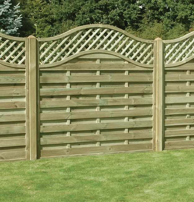 Wooden Garden Fence Panel with Curved Lattice Top – Premium Outdoor Privacy Fence