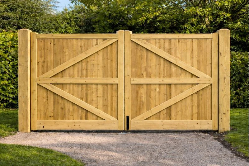 Wooden Close Board garden driveway gates, garden gates wooden 6ft 180cm High, Double Driveway Wooden Garden Gates, Wooden Cottage Driveway Gate (Copy)