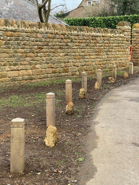 Solid Hardwood Oak Bollards - Oak Post Pyramid Top Fence Gate Post, solid handcrafted Green Oak Bollards Pyramid Top