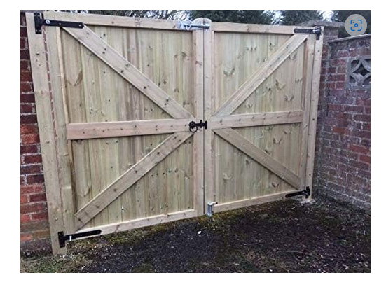 Wooden garden driveway gates, garden gates wooden 5ft 150cm High, Double Driveway Wooden Garden Gates, Wooden Cottage Driveway Gate