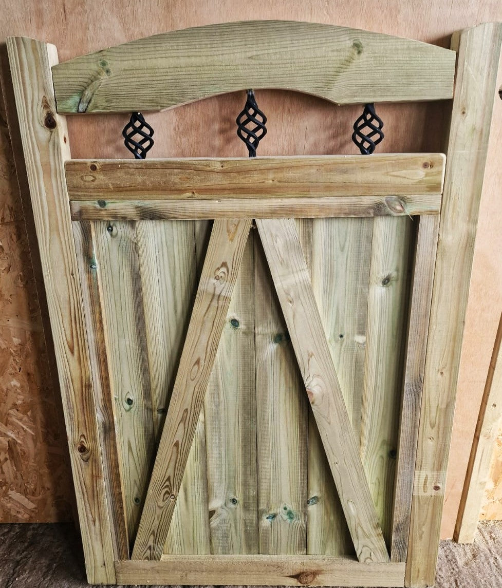 Wooden Garden Doom Gate Pedestrian Gate Wooden Pressure Treated 3FT 90cm